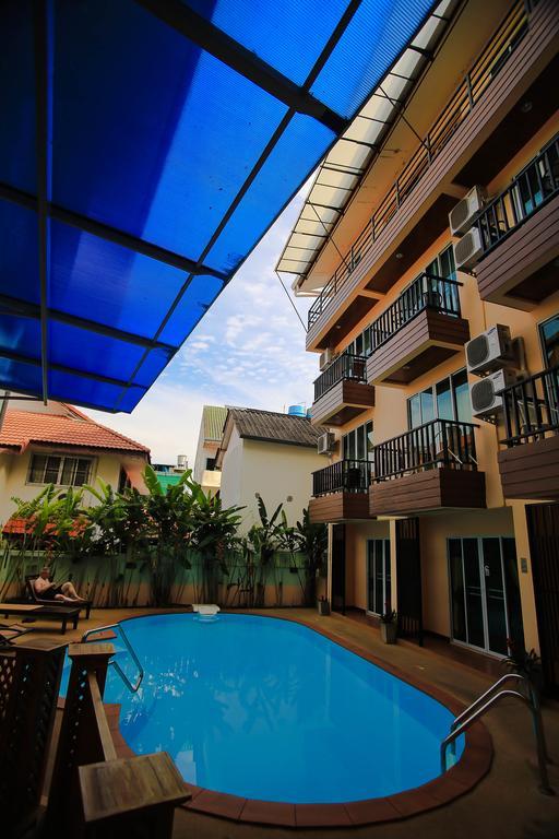 Отель Manee Cool Mueang Чиангмай Экстерьер фото